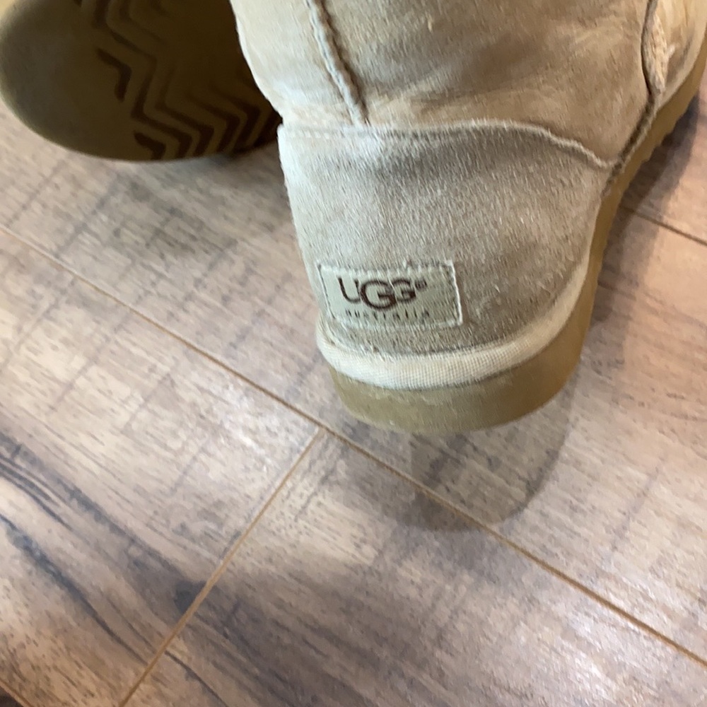 Ugg - image 7